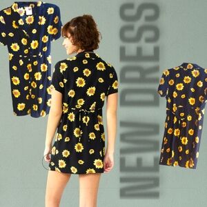 SO sunflower button up midi dress size Medium